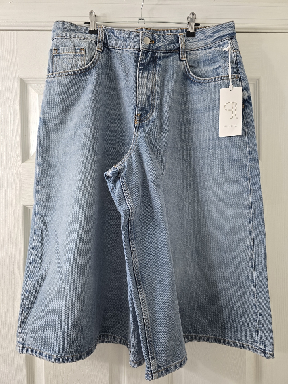 NWT Pilcro Light Blue Culotte Denim Jeans - 32